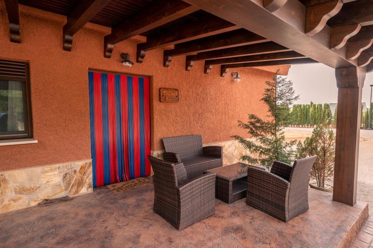 Bodega Andres Iniesta Con Visita Y Cata Villa Fuentealbilla Room photo